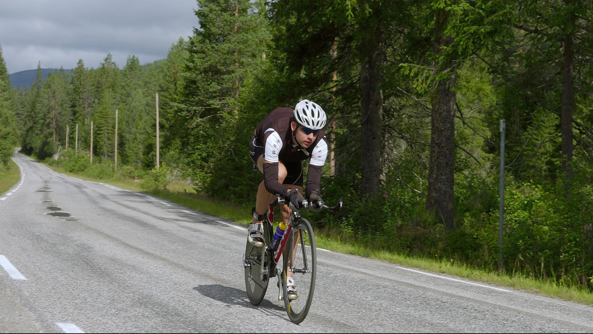 莫兰特爆发，上海队稳稳拿下老鹰，当东方智慧遇上美式篮球